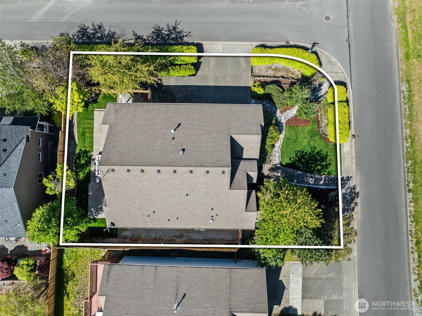 Property Photo: 4002 33rd Street NE WA 98422