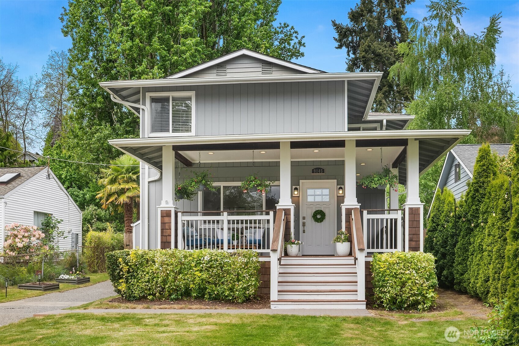 Property Photo: 9145 20th Avenue NE WA 98115