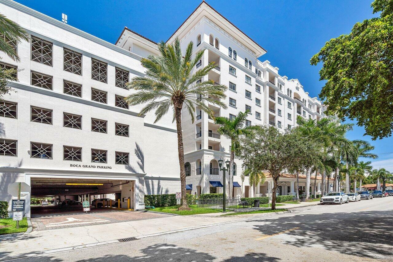 Property Photo: 233 S Federal Highway 225 FL 33432