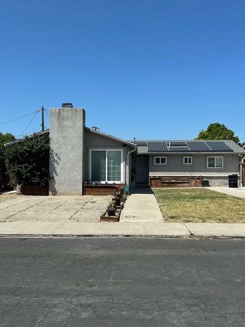 Property Photo: 471 Helen Avenue CA 95376