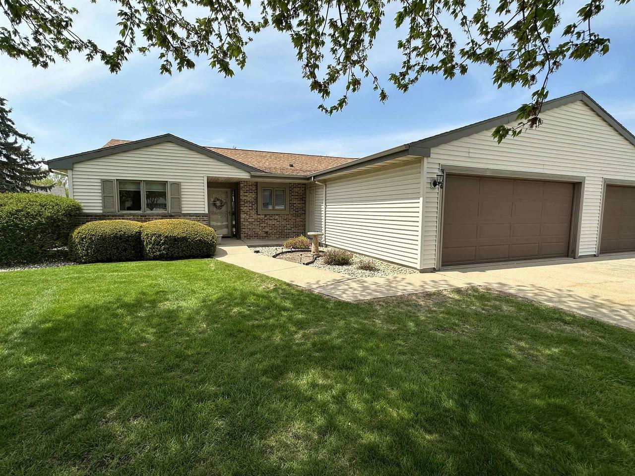 Property Photo: 3024 South Petunia Lane WI 53511