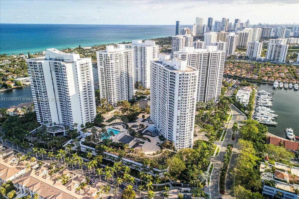 Property Photo: 21205 Yacht Club Dr 308 FL 33180