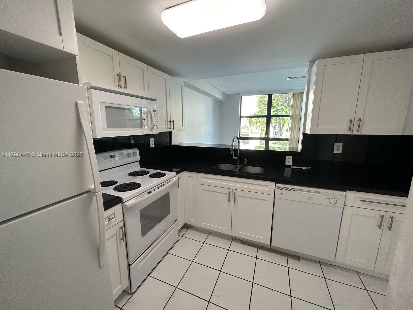 Property Photo: 11780 SW 18th St 202-2 FL 33175