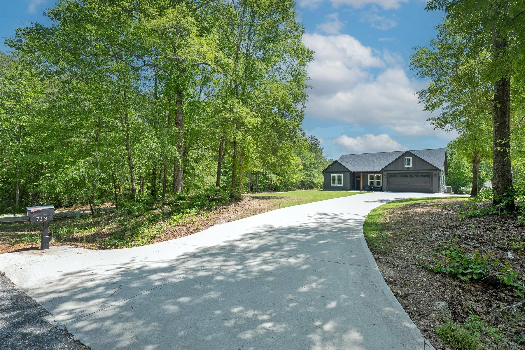 Property Photo: 713 Bradley Dill Road SC 29322