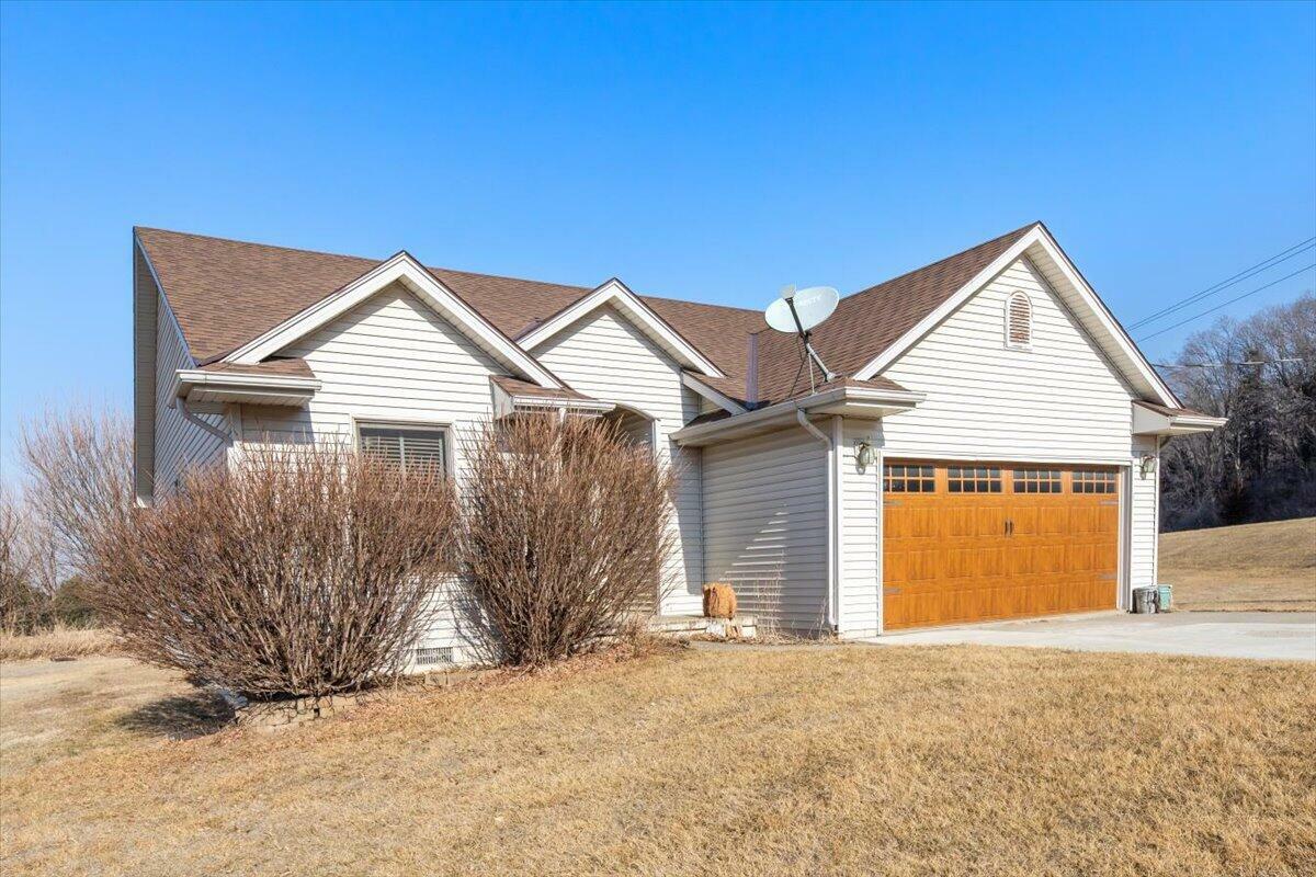 Property Photo: 56462 195th Street IA 51561