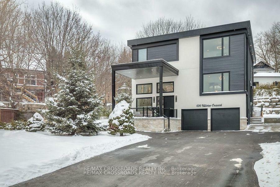 696 Hillview Crescent  Pickering ON L1W 2R7 photo