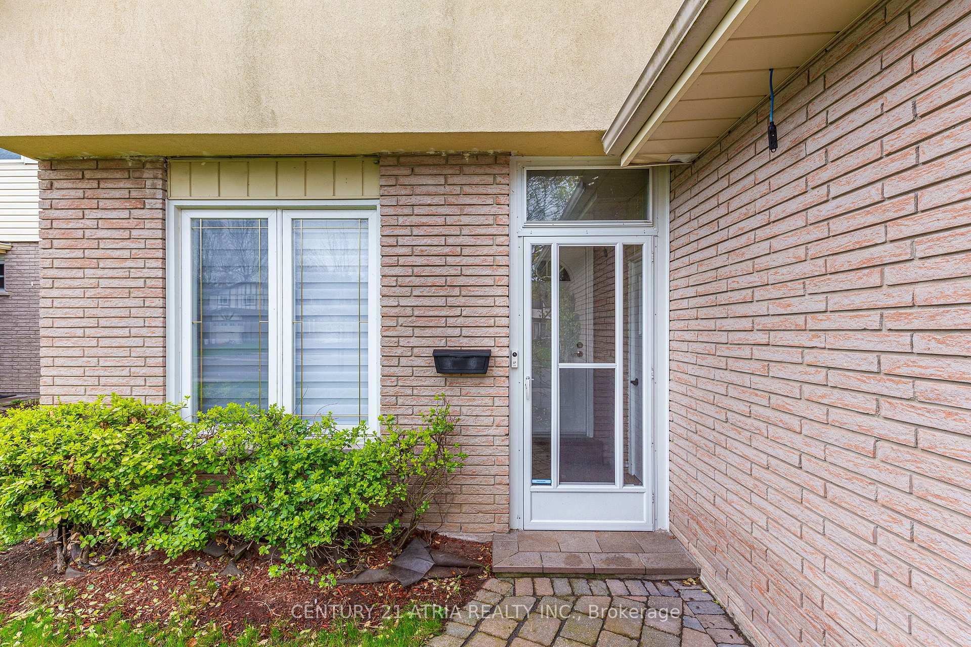Photo de la propriété: 600 Stonebridge Lane ON L1W 3B3