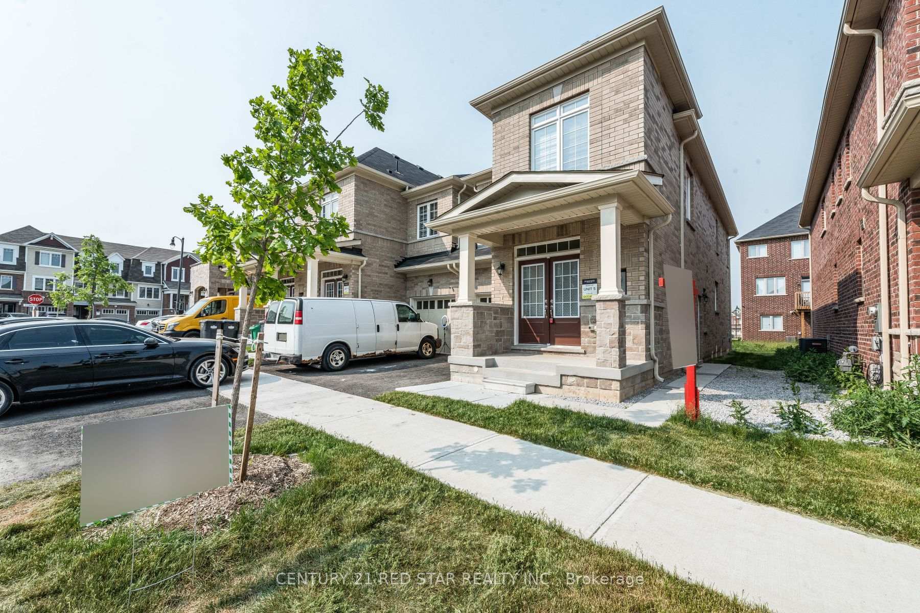 Property Photo: 9 Sail Road ON L7A 4W6