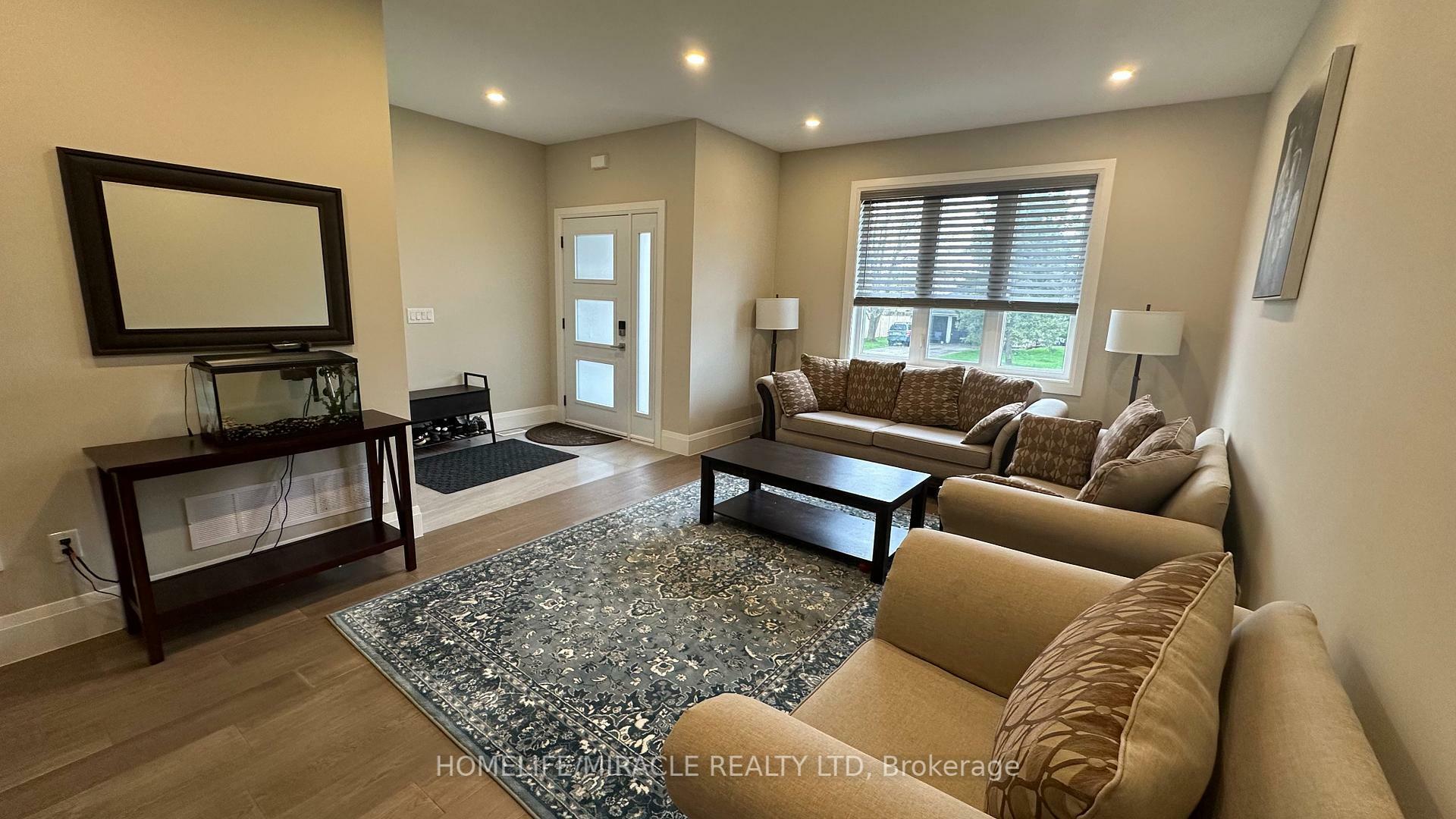 Property Photo: 45 Eleanor Avenue ON L8W 1C7