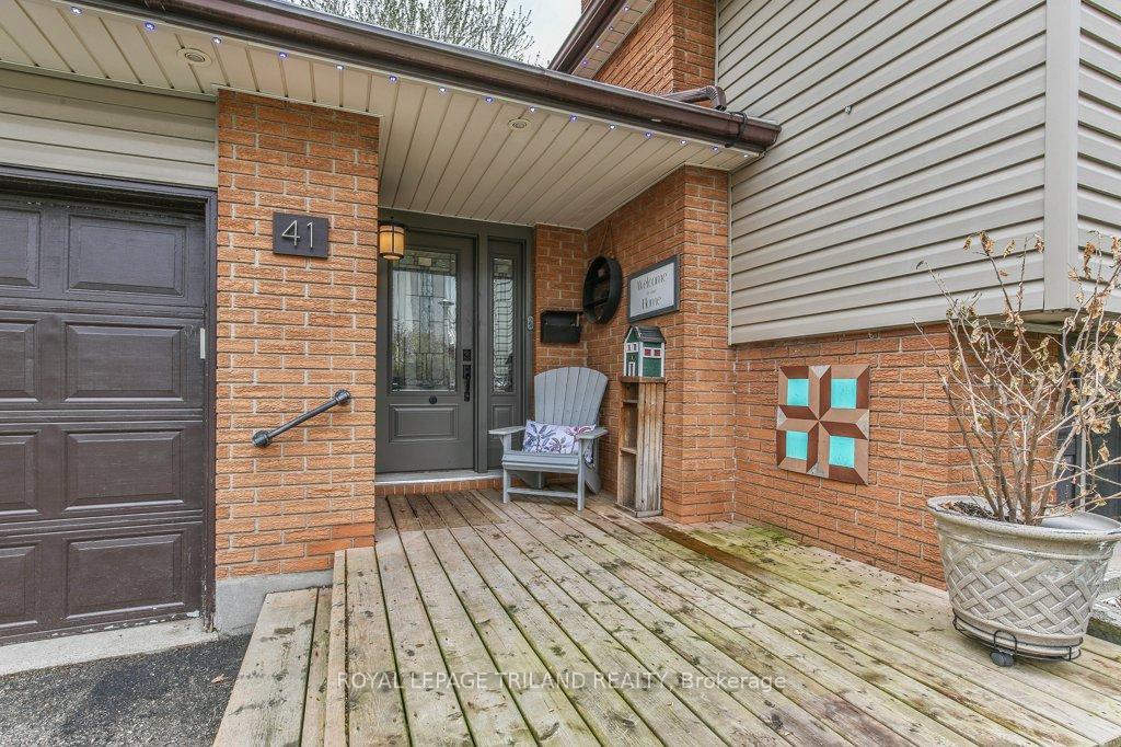 Photo de la propriété: 41 Fox Mill Court ON N6J 2B7