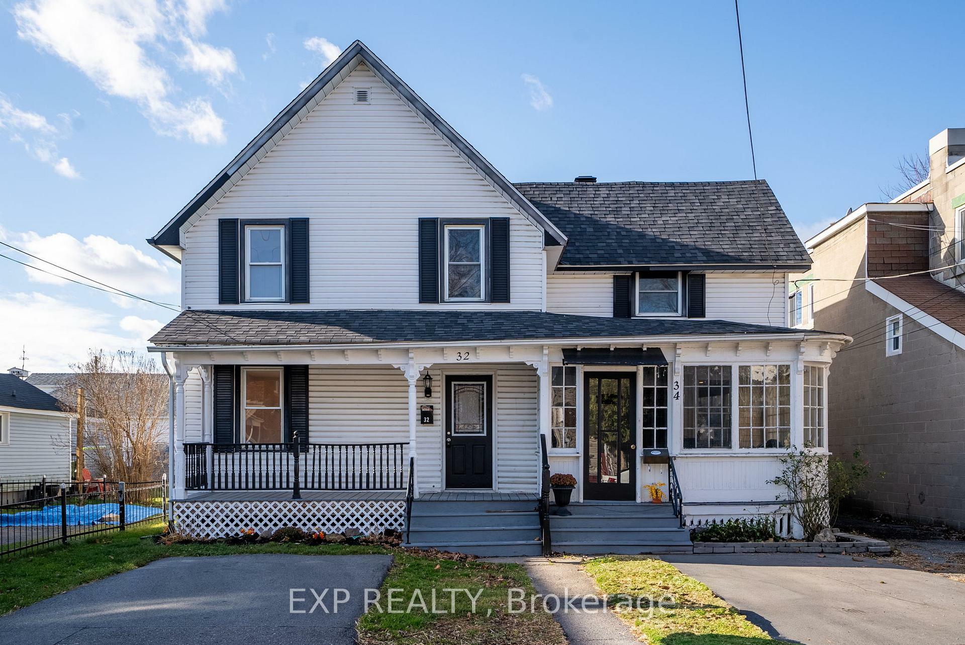 Property Photo: 32-34 Gloucester Street N ON K6H 3W2