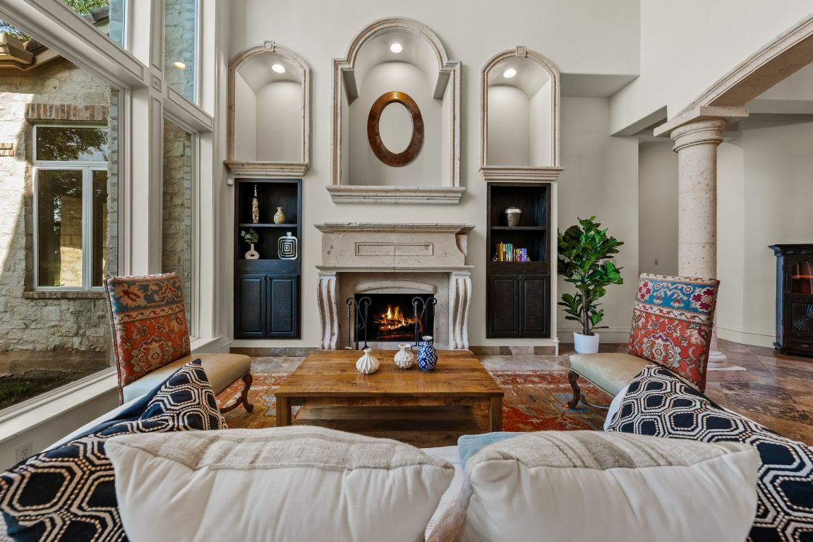 Property Photo: 401 Brooks Hollow Road TX 78734