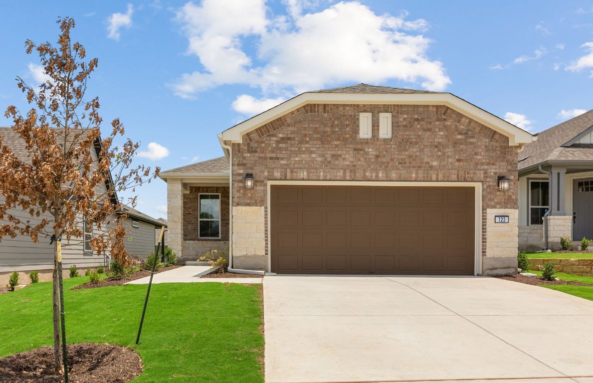 Property Photo:  123 Crossbar Street  TX 78633 