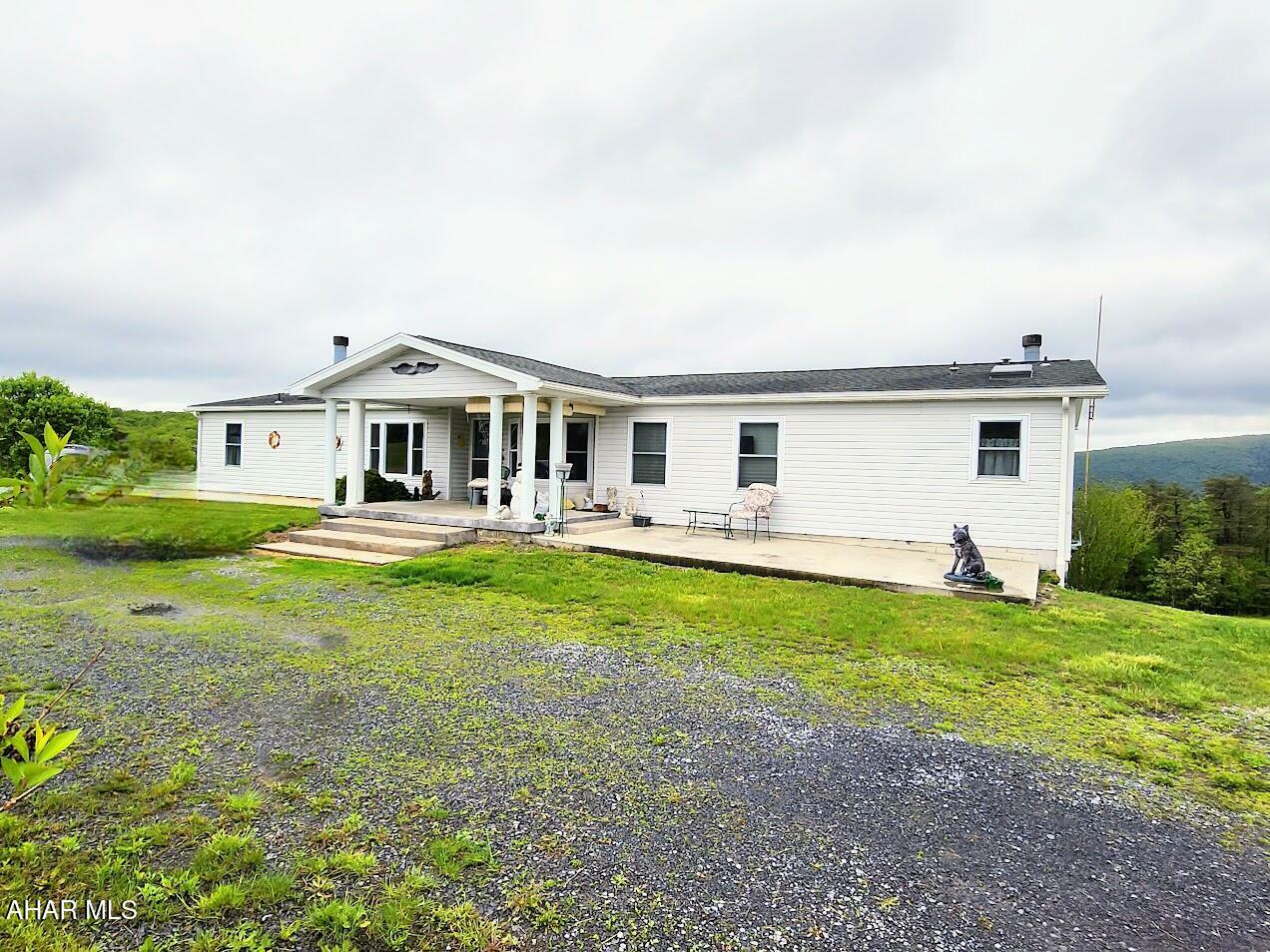 Property Photo: 1330 Tulls Hill Road PA 15522