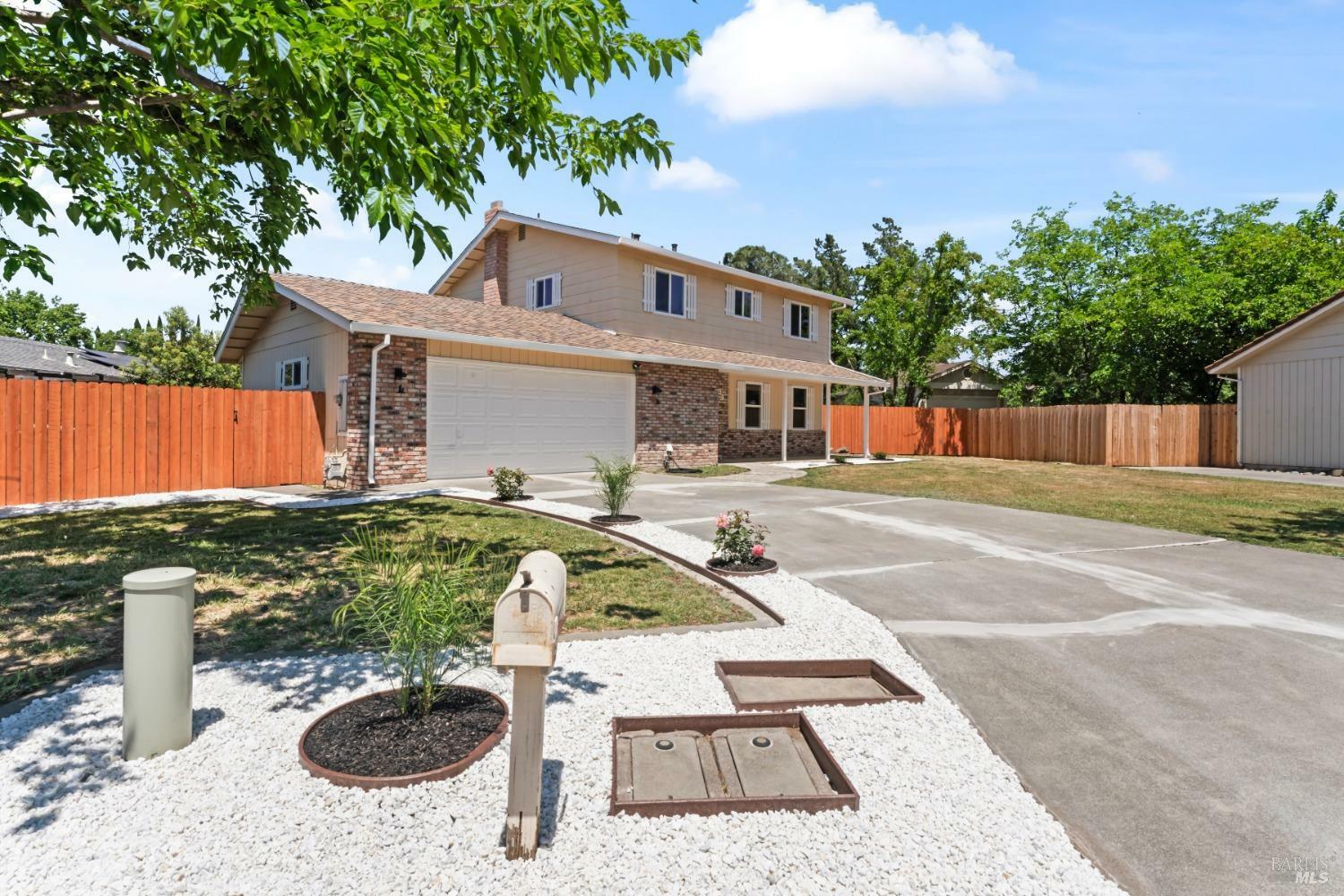 Property Photo: 404 Avalon Way CA 94585