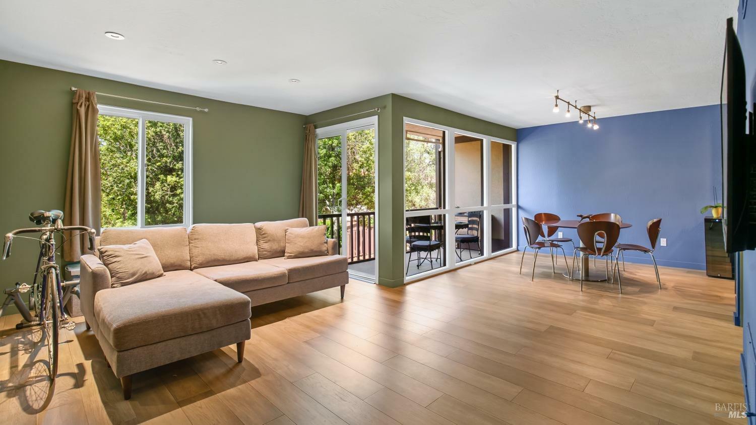 Property Photo: 98 Forest Lane CA 94903