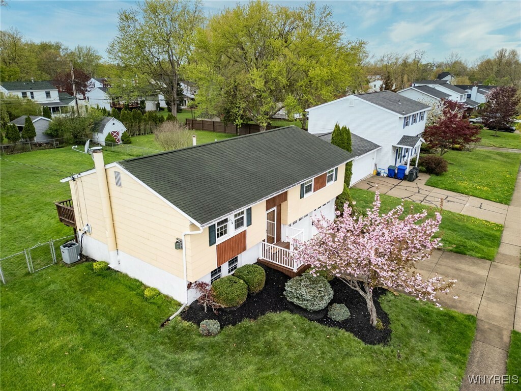 Property Photo: 199 Heather Hill Drive NY 14224