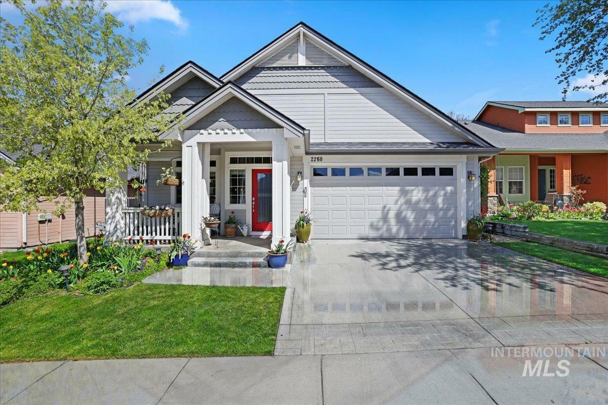 Property Photo: 2260 N Eagle Creek Ln ID 83616-4778
