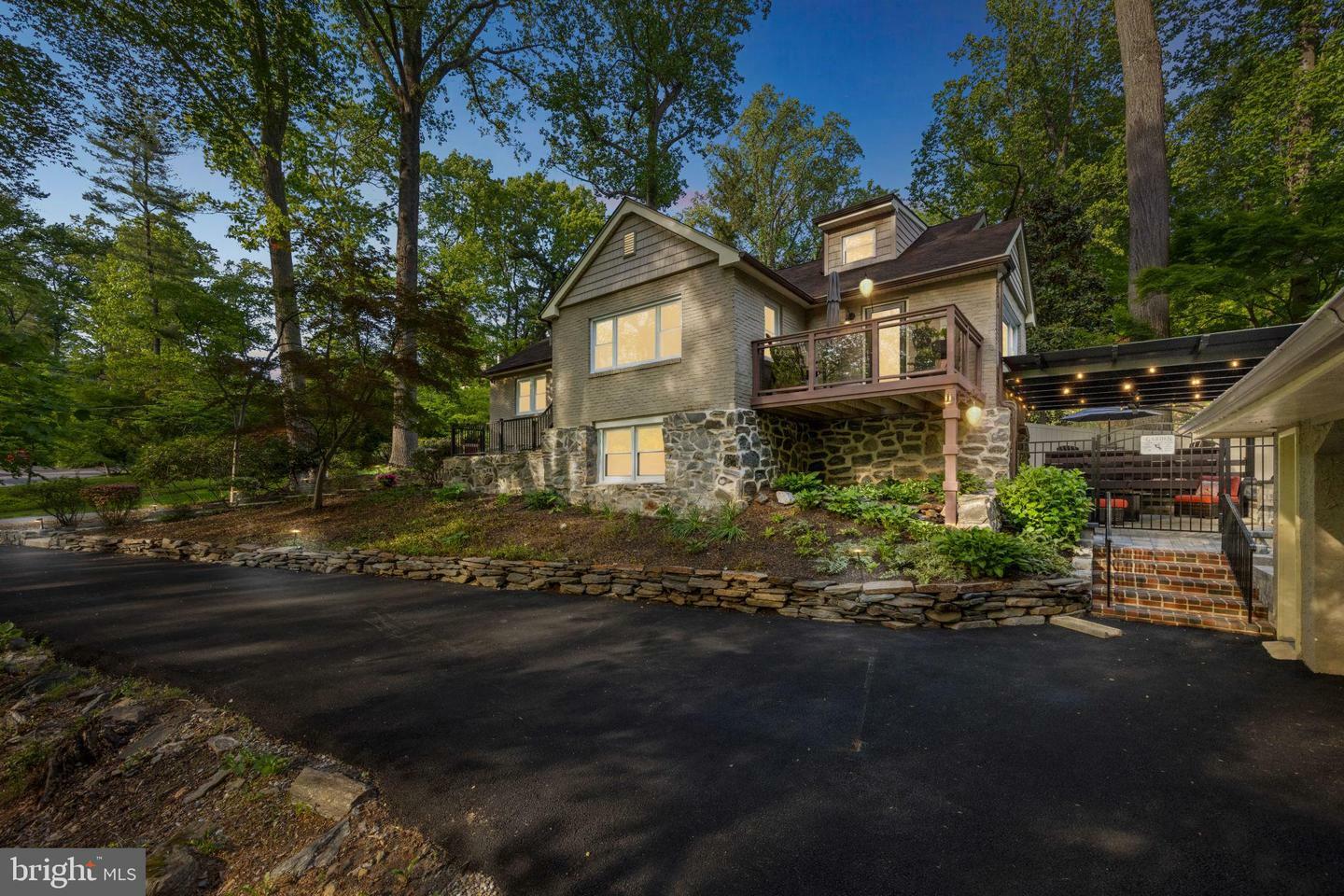 Property Photo: 700 Pine Ridge Road PA 19063