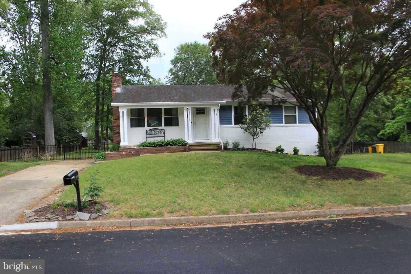 Property Photo: 1531 Manor View Road MD 21035