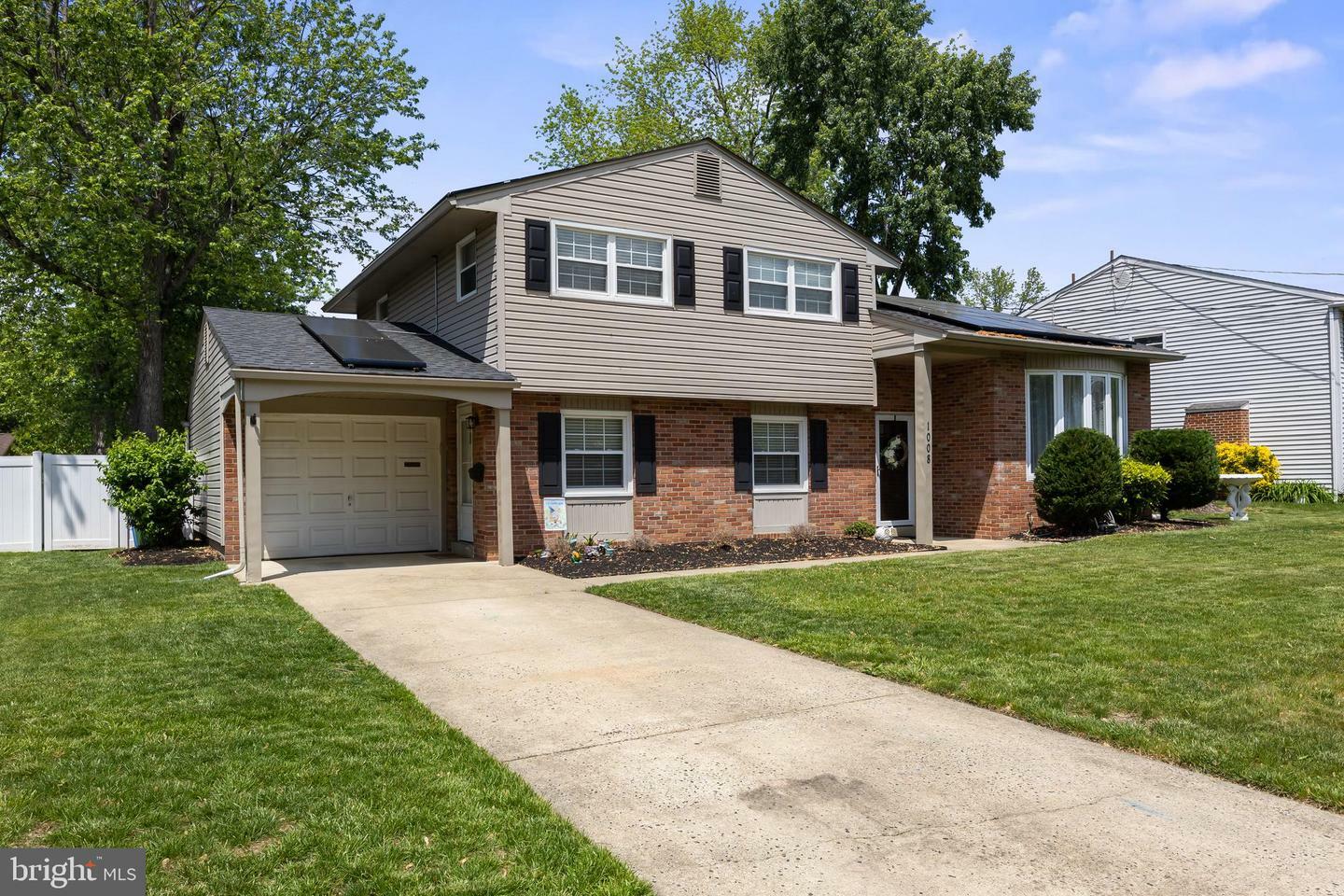 Property Photo: 1008 E Tampa Avenue NJ 08034
