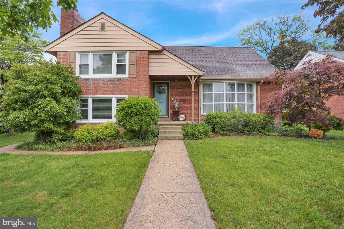 Property Photo: 806 Penndale Avenue PA 19606