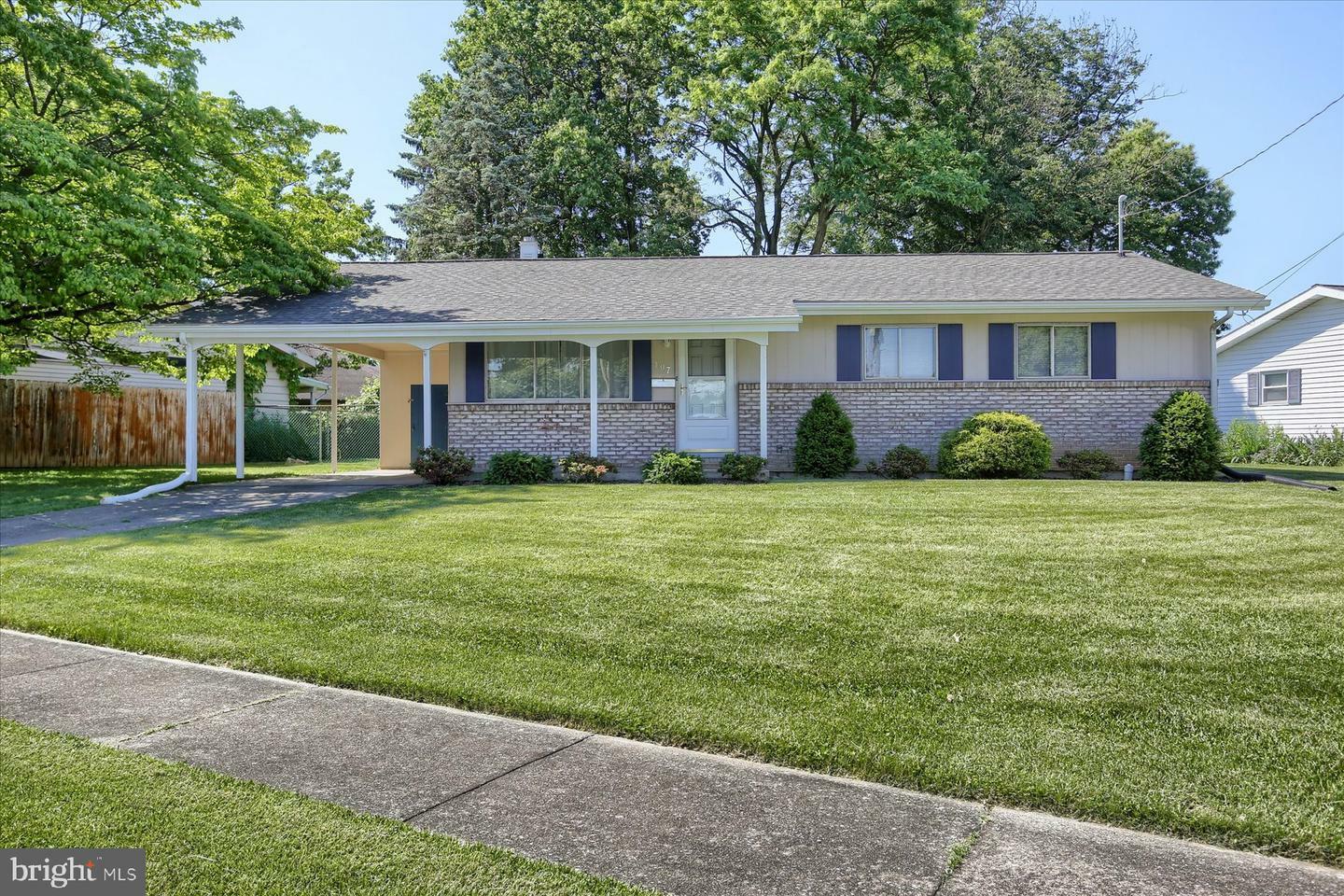 Property Photo: 107 Birch Court PA 17011