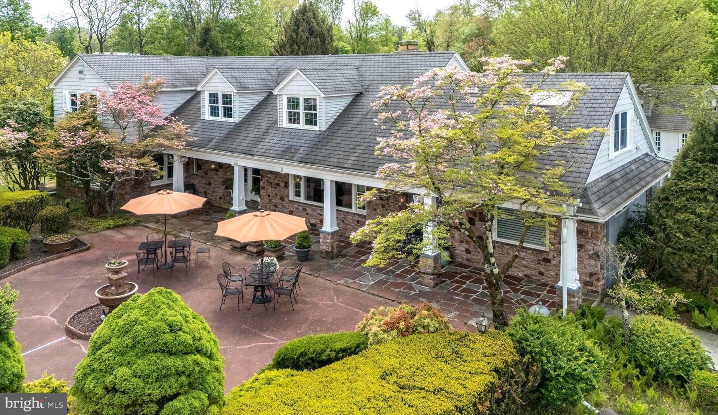 Property Photo: 1410 Bridgeton Hill Road PA 18972
