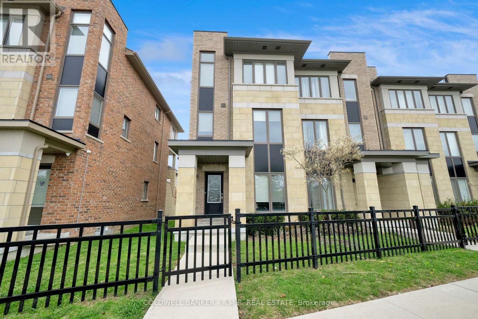 Photo de la propriété: 15 Shawfield Way 83 ON L1R 0N8