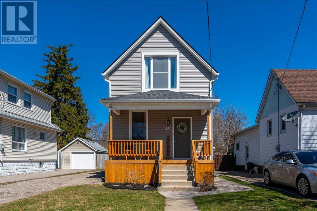 Property Photo: 552 Wellington Street ON N7T 1H9