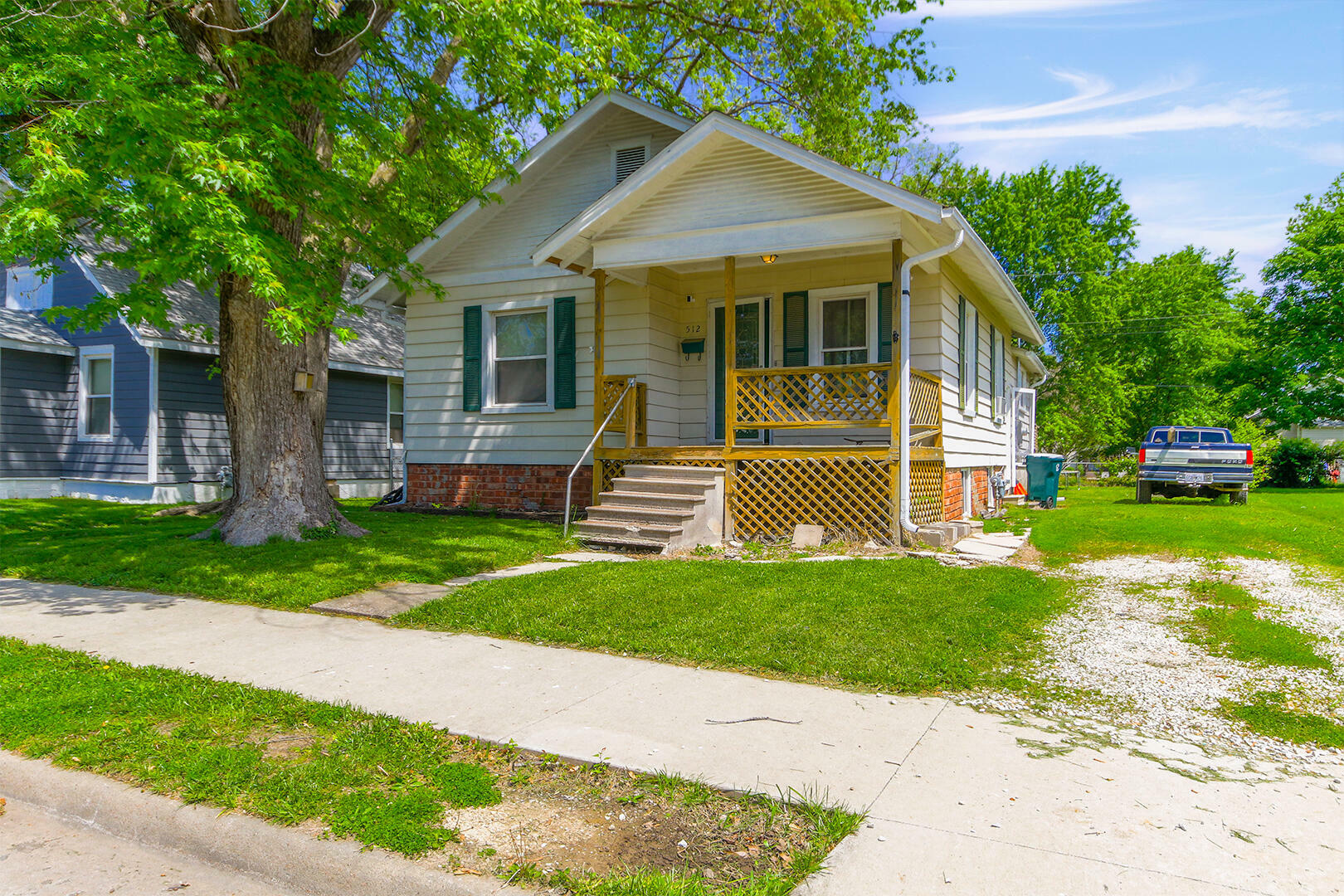512 Monroe Ave Ave  Moberly MO 65270 photo