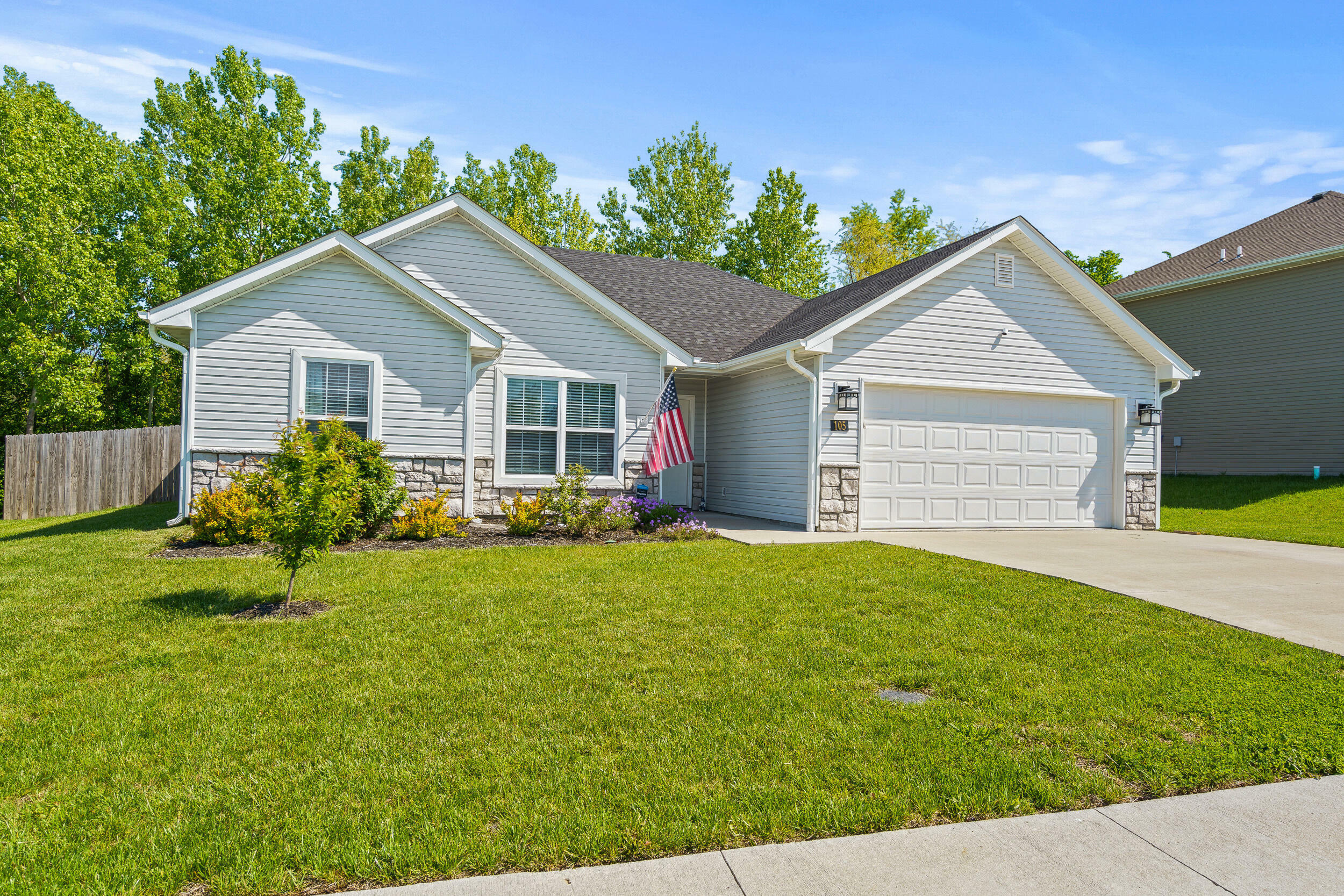 Property Photo: 105 Copper Mountain Dr MO 65202