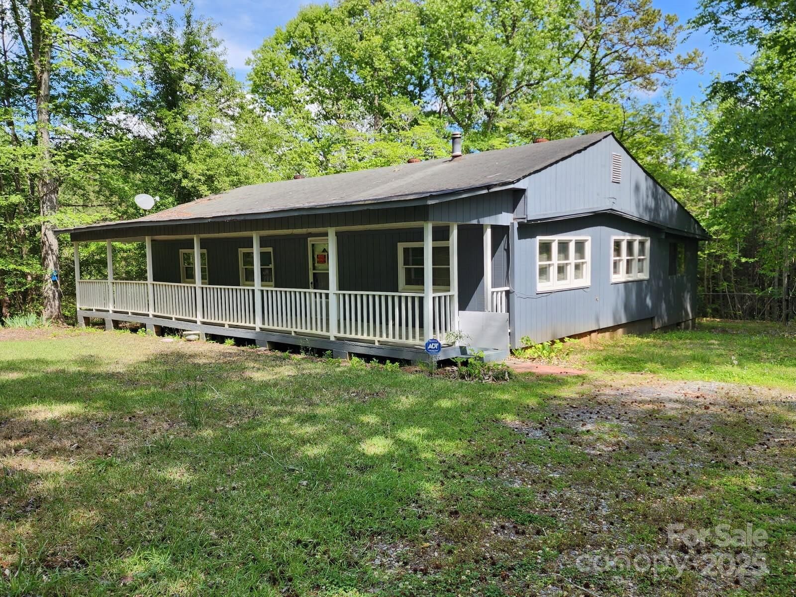 Property Photo: 3225 Sawmill Road SC 29717