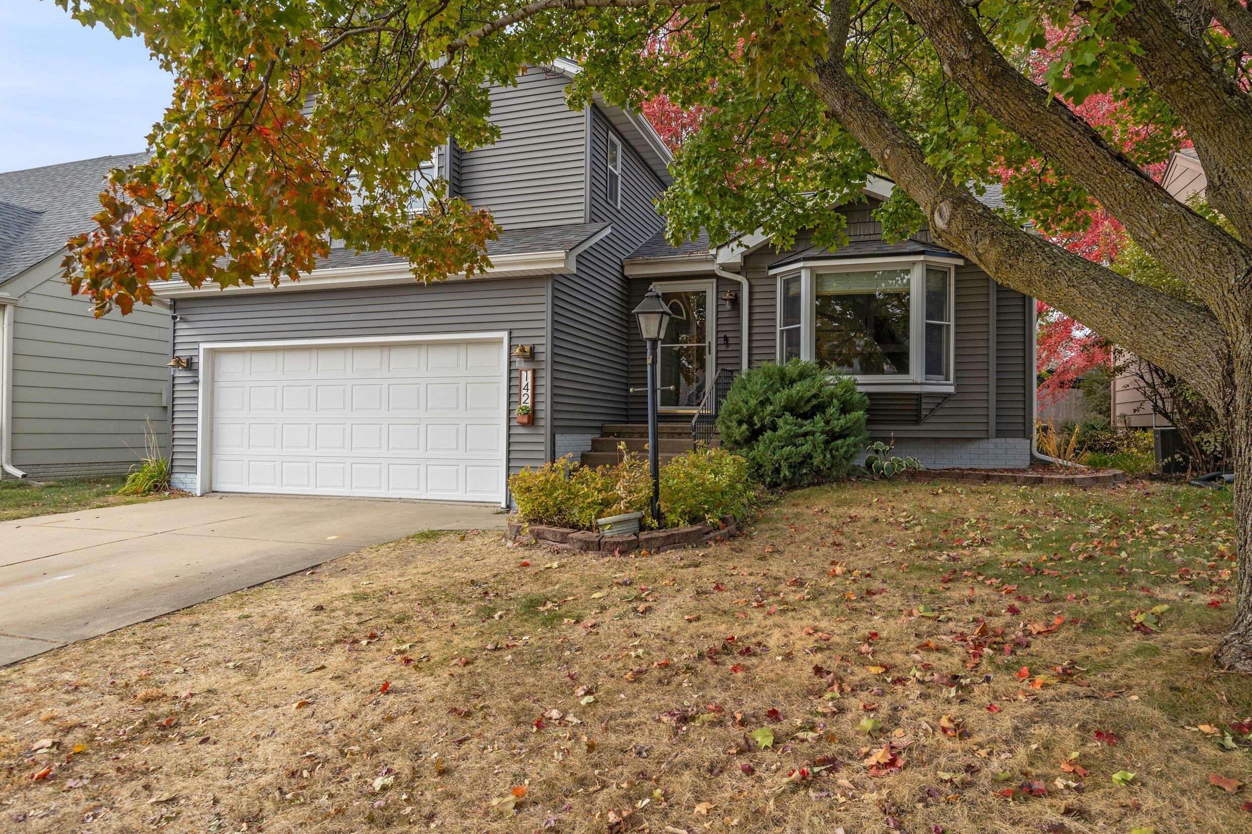 Property Photo: 142 25th Court IA 50265