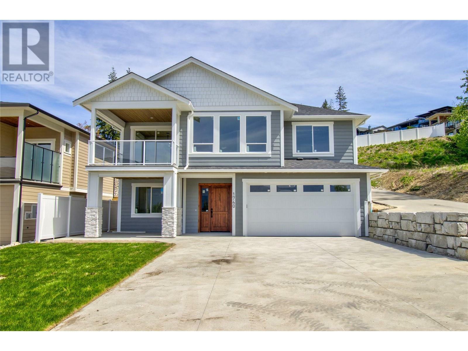 Property Photo: 1740 9 Street Southeast BC V1E 0G9