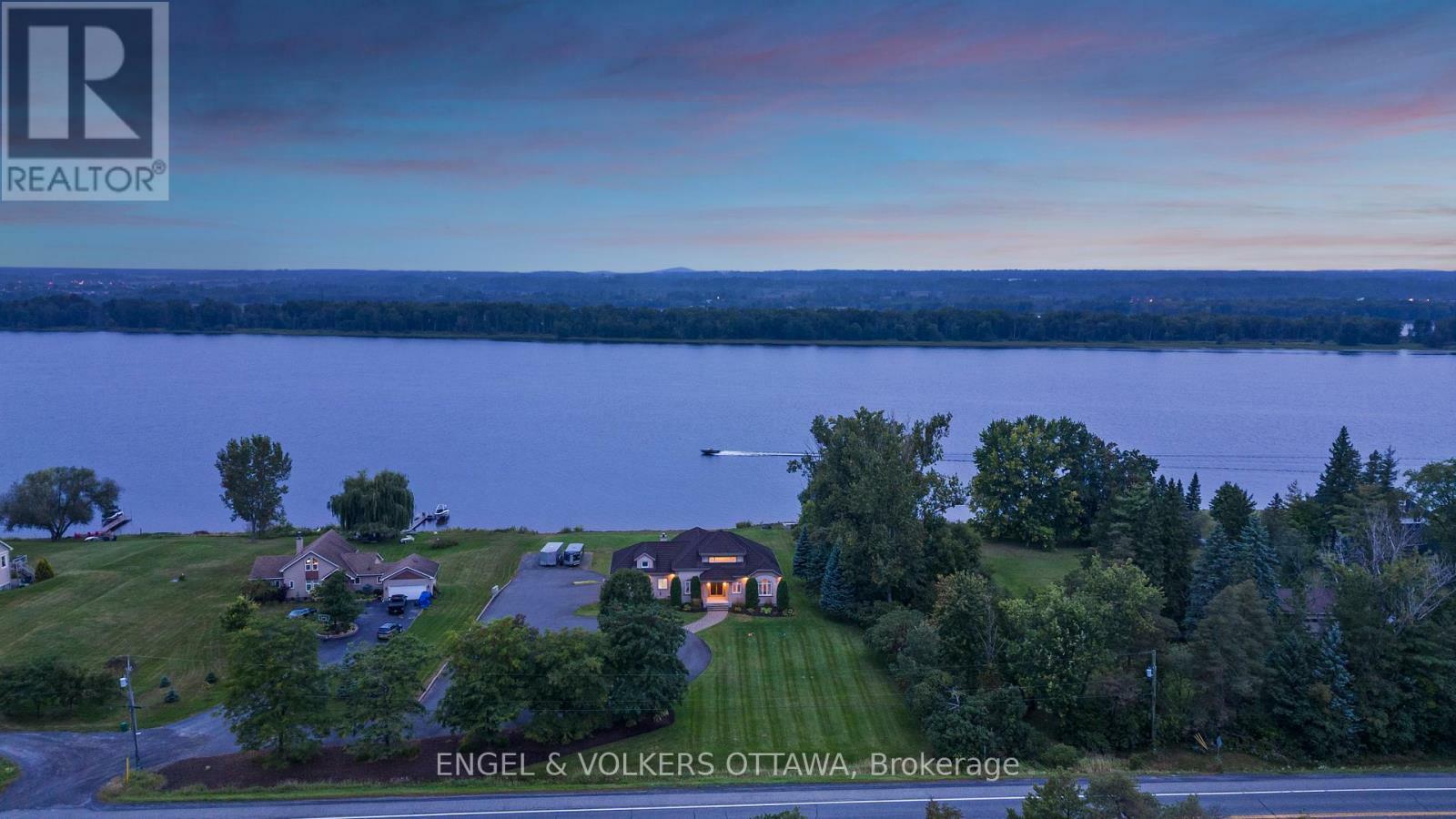 Property Photo: 1759 Regional 174 Road ON K4C 1H5
