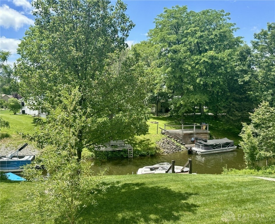 Property Photo:  8 Mohican Cove  OH 45171 