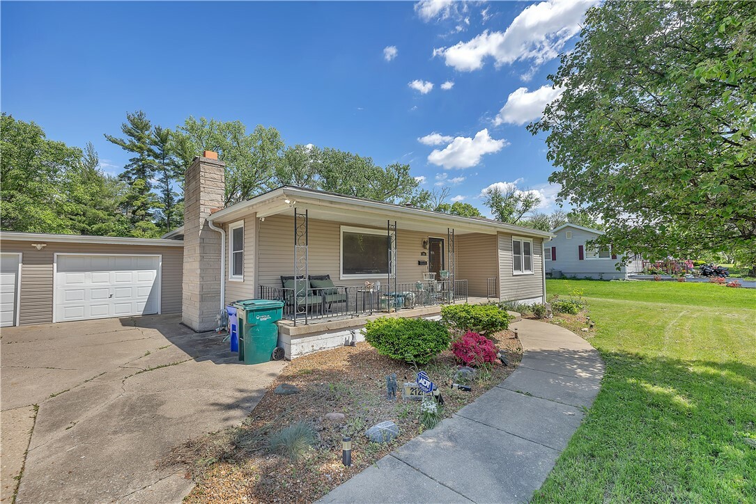 Property Photo: 2126 S Franklin Road IL 62521