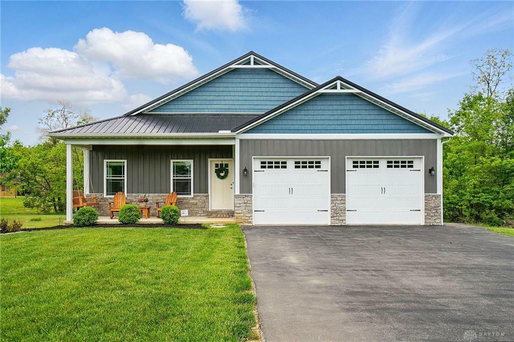 Property Photo: 8 Mohican Cove OH 45171