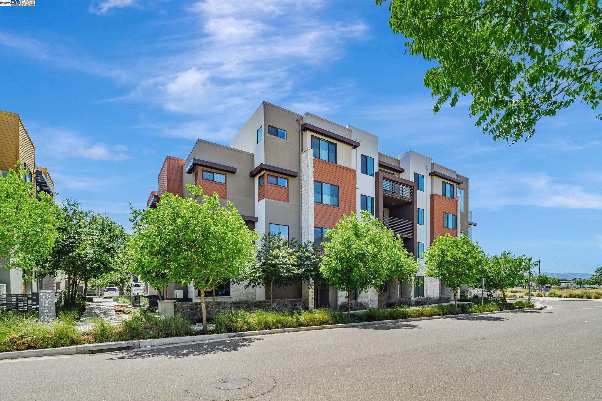 Property Photo: 5891 Cadence Ave CA 94568