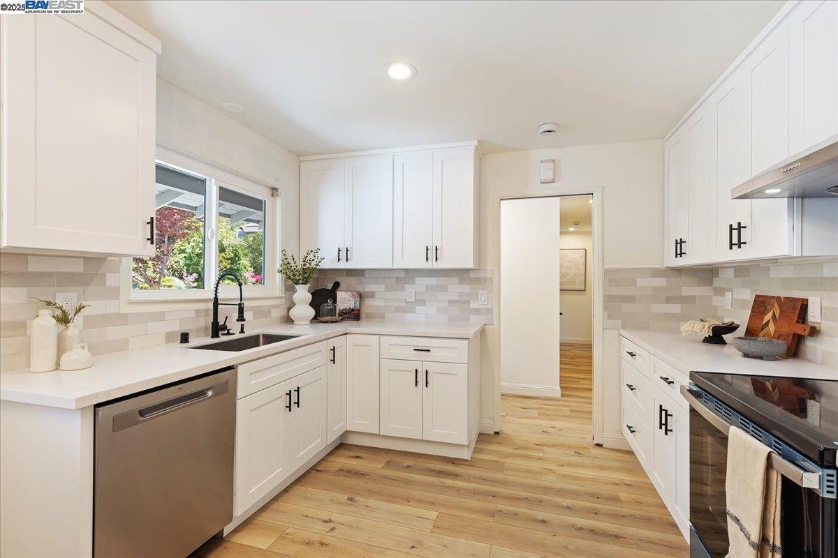 Property Photo:  21 Muth Dr  CA 94563 