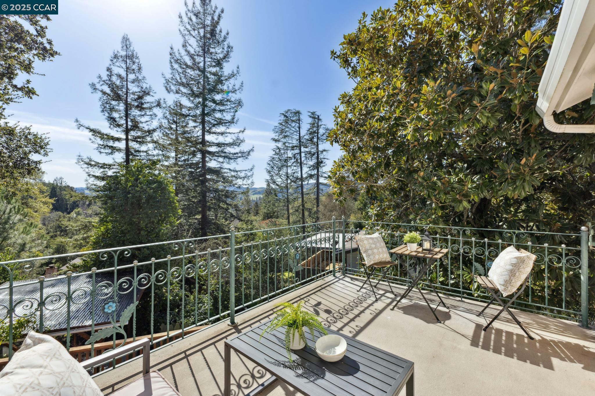 Property Photo: 40 Las Palomas CA 94563