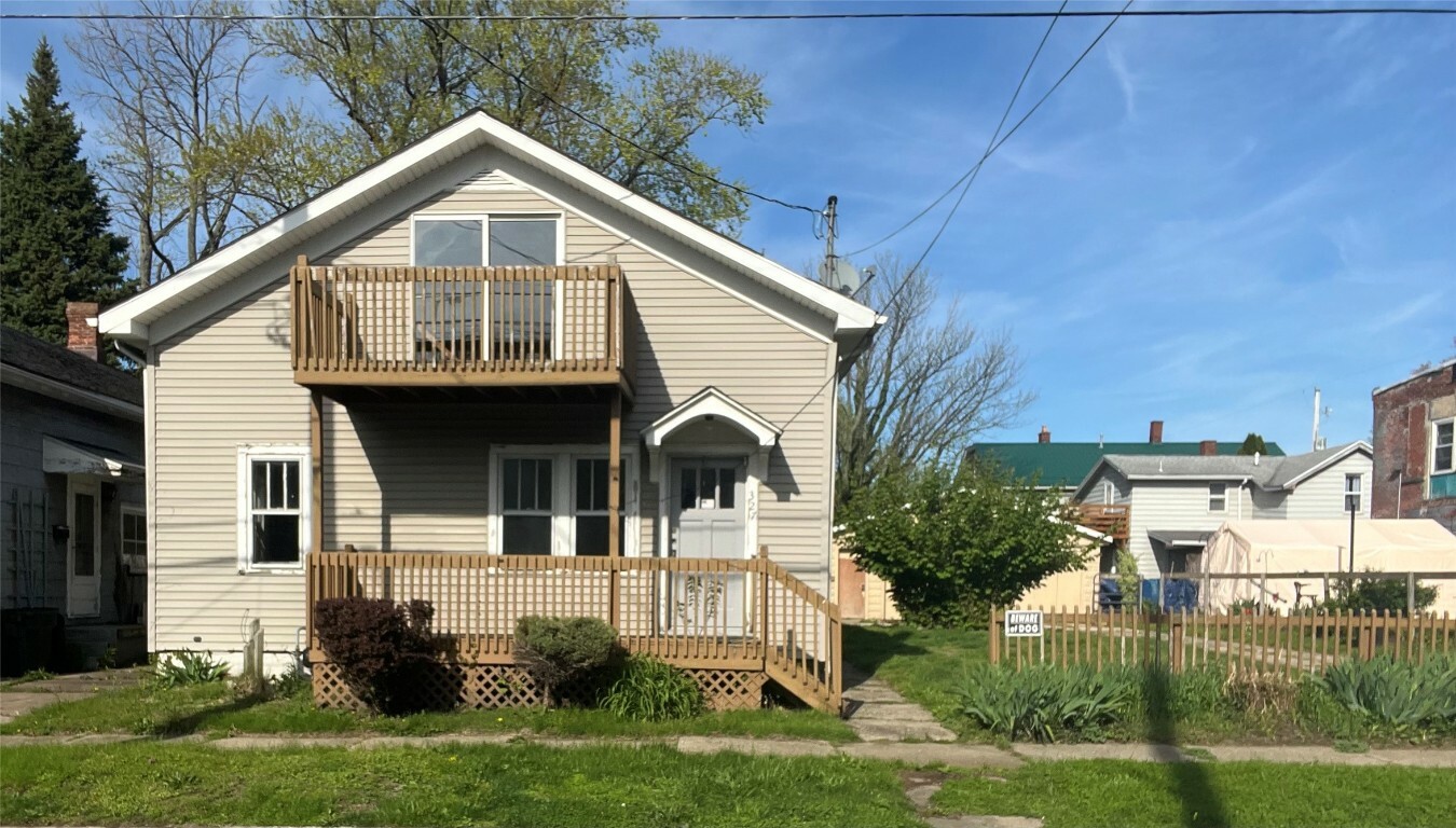 Property Photo: 327 Cascade Street PA 16507