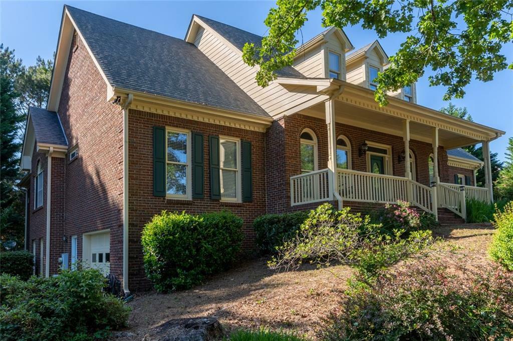 Property Photo: 1210 Lancelot Court GA 30052