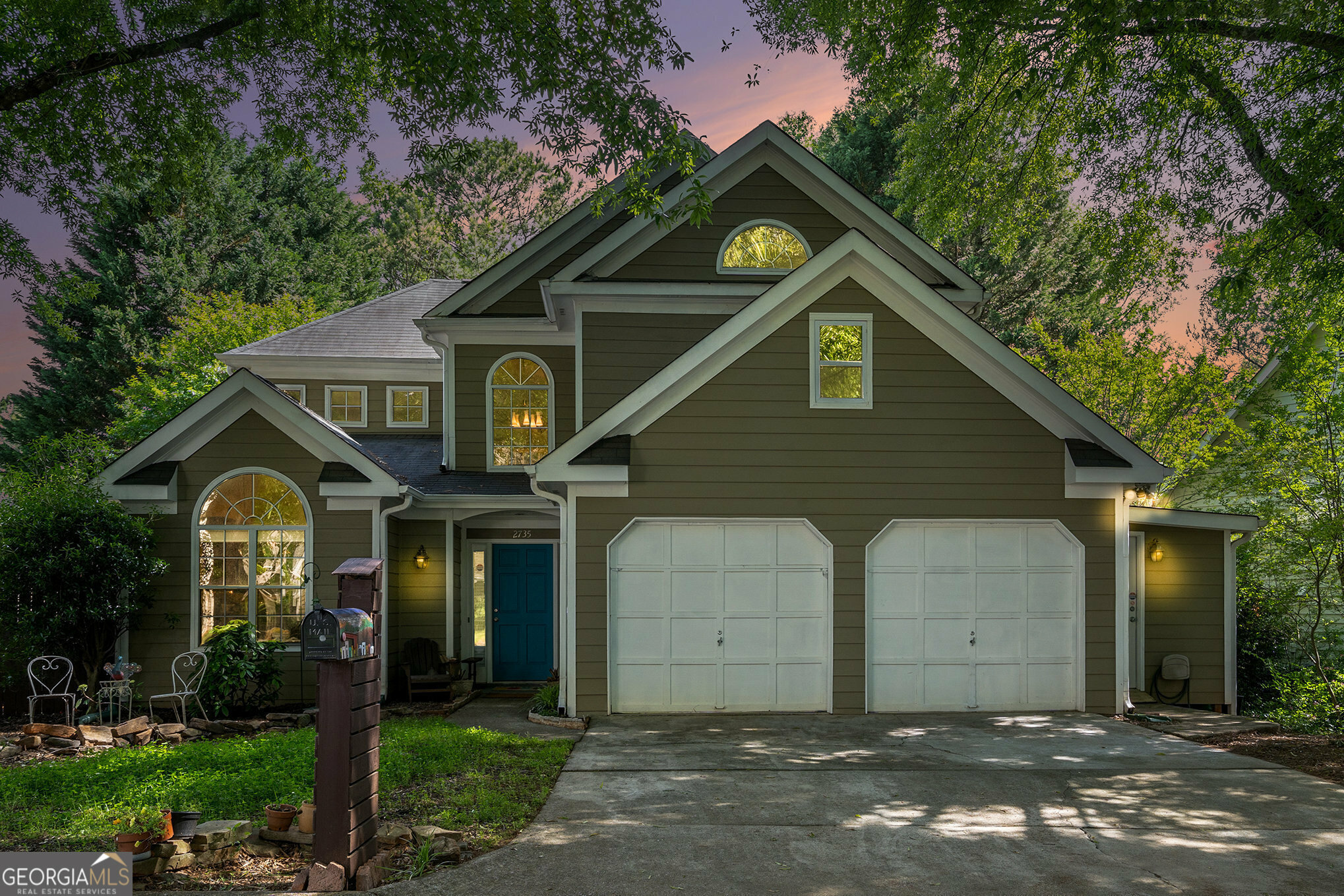 2735 Royal Bluff  Decatur GA 30030 photo