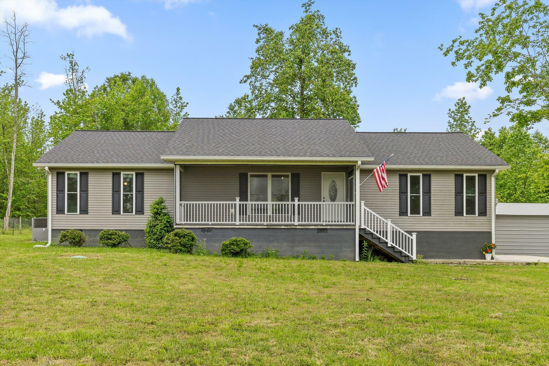 Property Photo: 991 County Rd 814 AL 35979