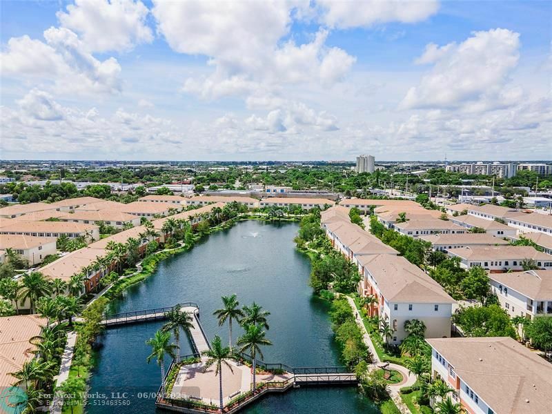 Property Photo: 241 SW 6th Pl FL 33060