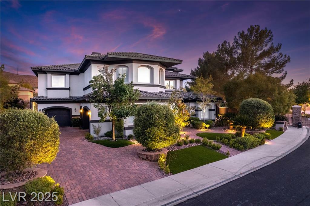 Property Photo: 2 Yorkridge Court NV 89052