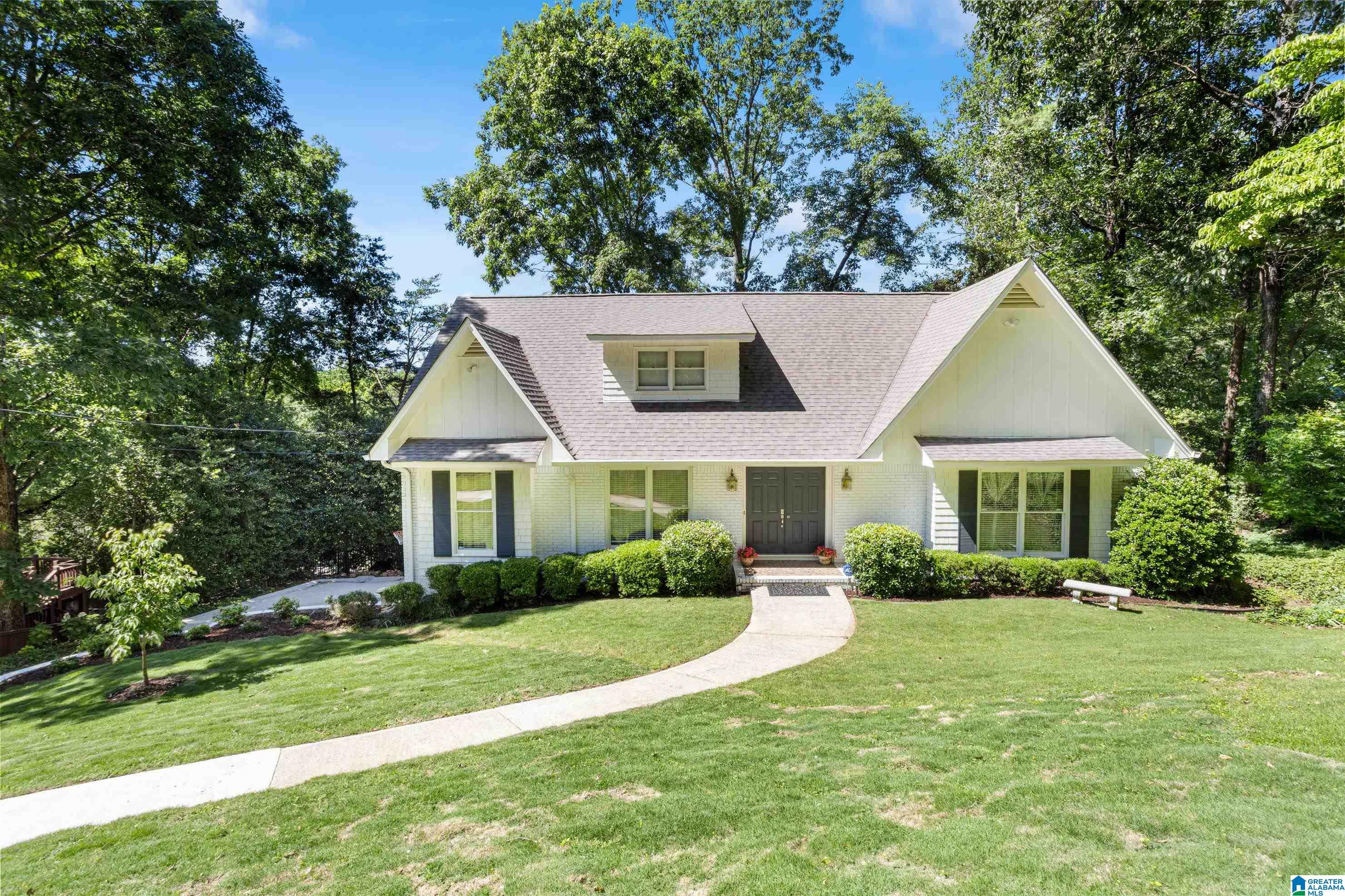 Property Photo: 2229 Mill Run Circle AL 35226