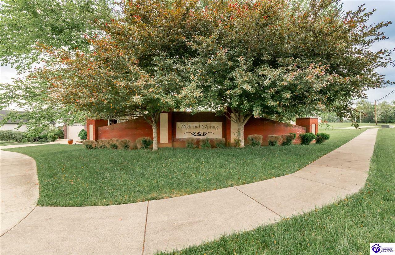 Property Photo: 131 Piedmont Drive East KY 40175